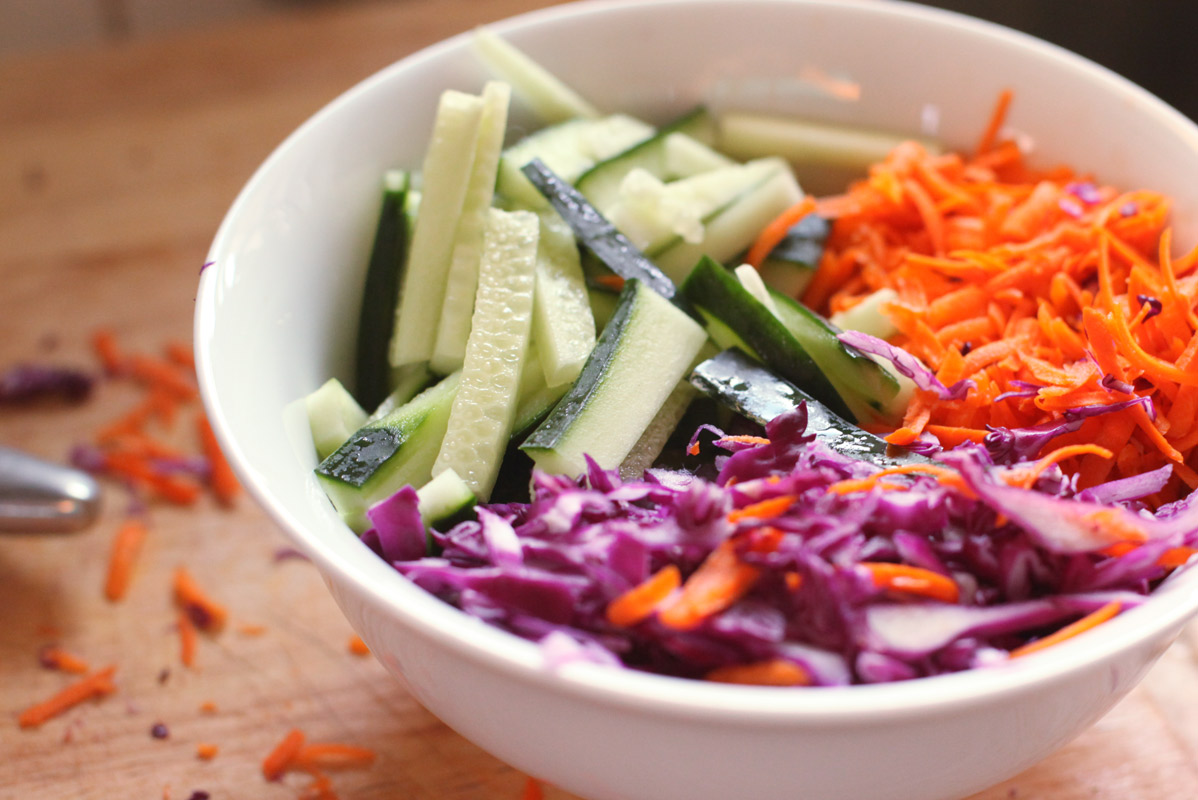 The mix of vegetables that goes into the wraps.